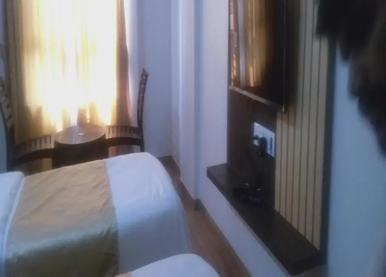 Chambre Standard, Shiv Sangram