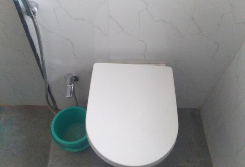 Deluxe Room, Shiv Sangram