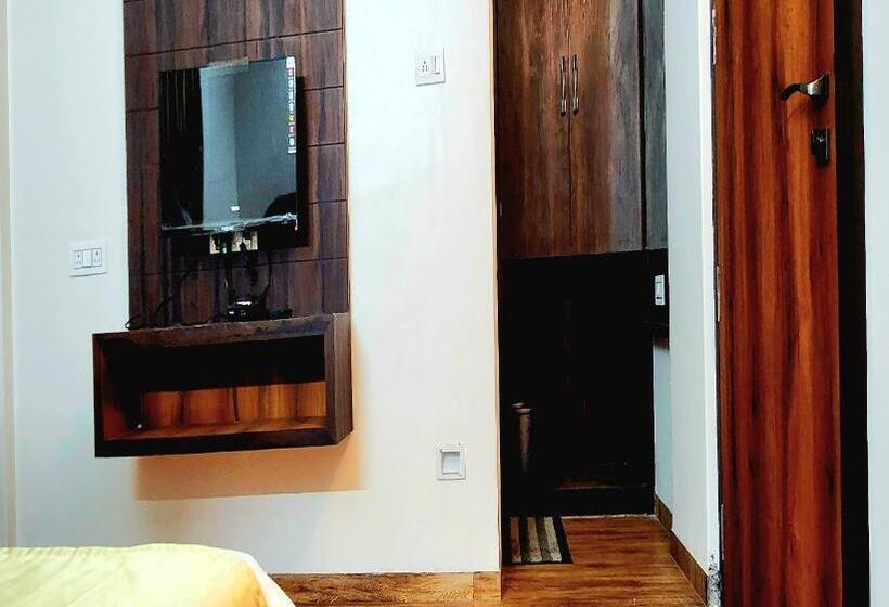 Standard Room, Shiv Sangram