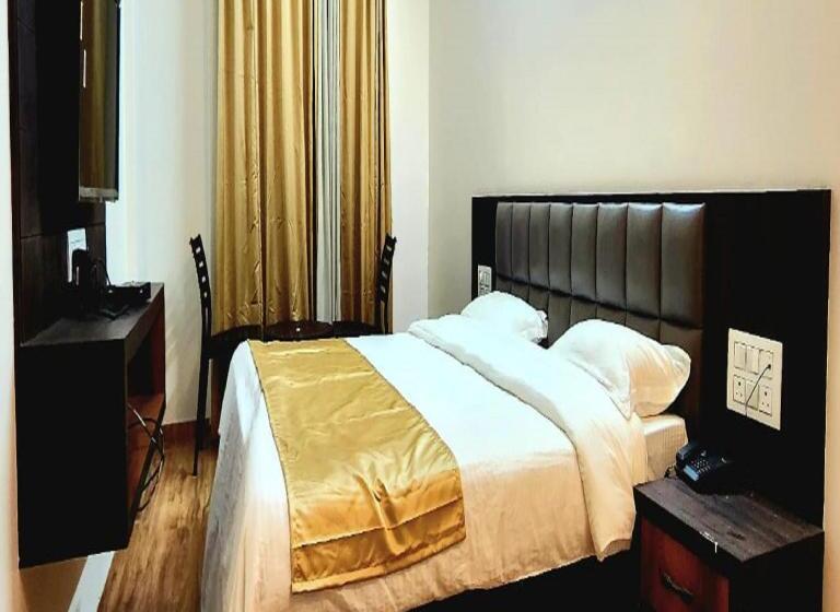 Standard Room, Shiv Sangram