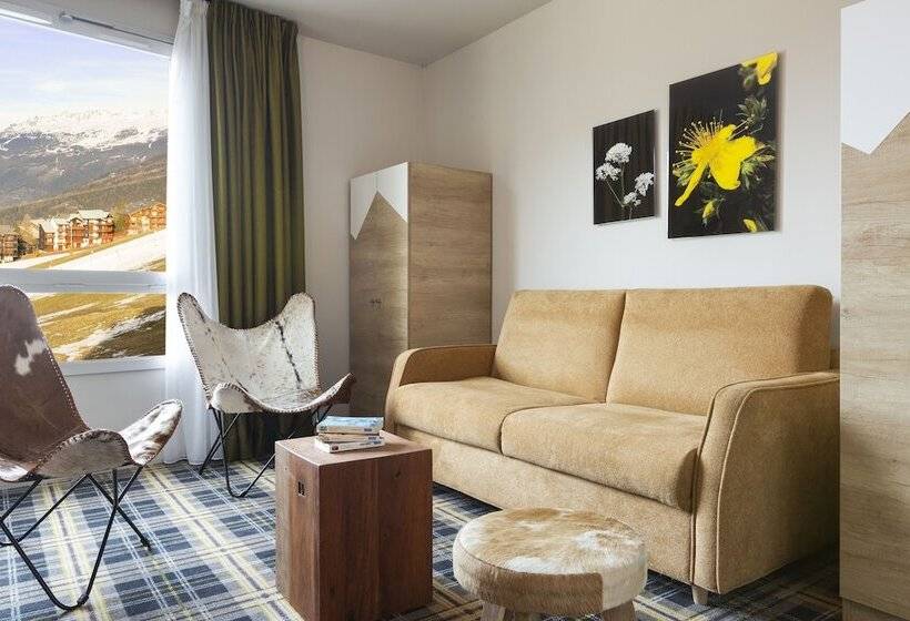 جناح جونيور, Sowell Family La Lauziere