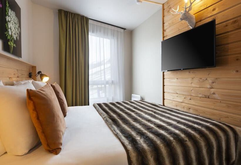 جناح جونيور, Sowell Family La Lauziere