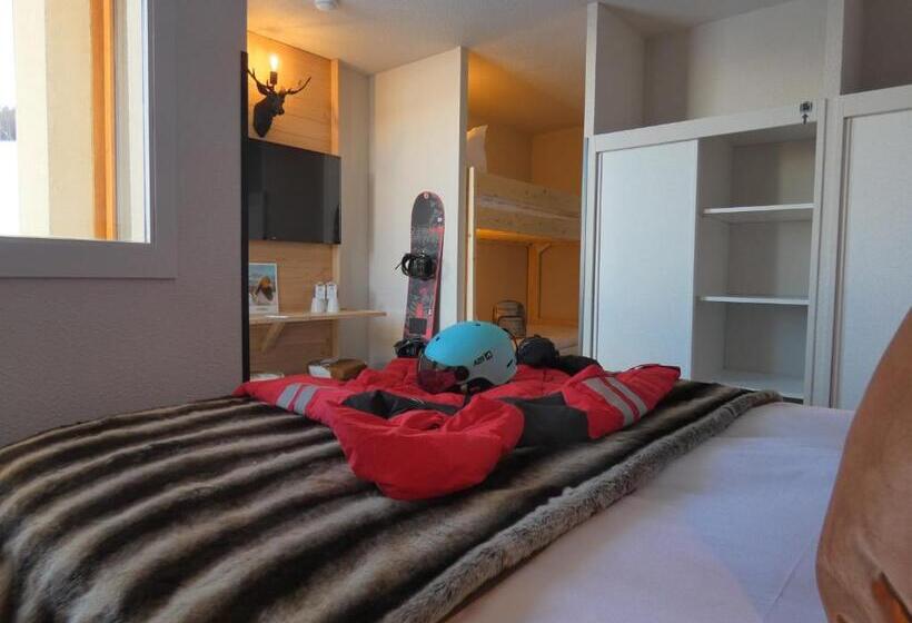 غرفة عائلية, Sowell Family La Lauziere