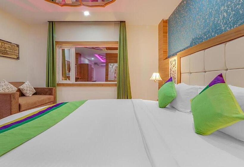 Deluxe Rum Bergsutsikt, Treebo Tropical Roots, Bhupatwala Haridwar