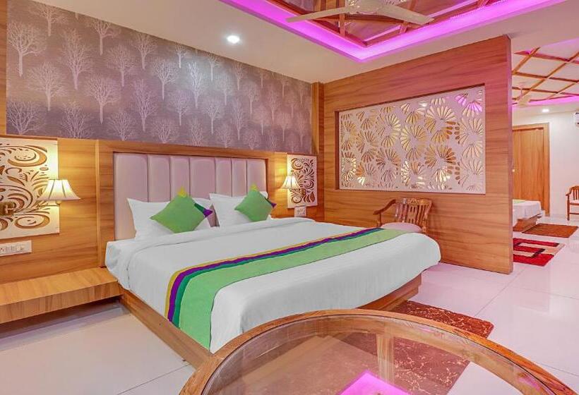 Superiorrum Bergsutsikt, Treebo Tropical Roots, Bhupatwala Haridwar