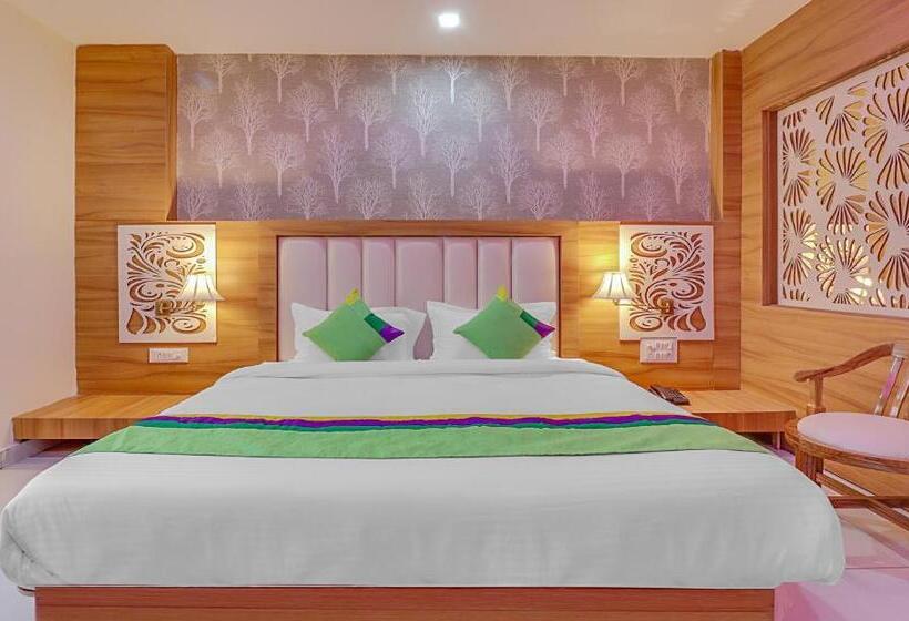 Superiorrum Bergsutsikt, Treebo Tropical Roots, Bhupatwala Haridwar