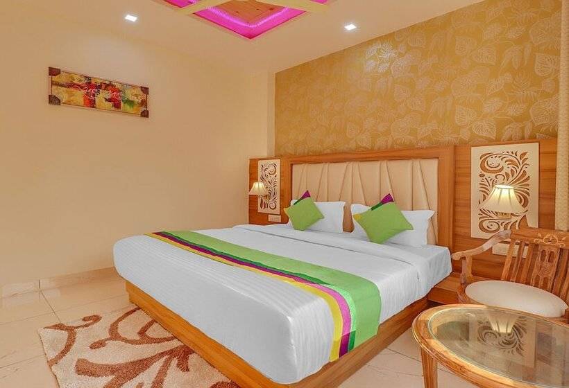 Ekonomiskt Rum, Treebo Tropical Roots, Bhupatwala Haridwar