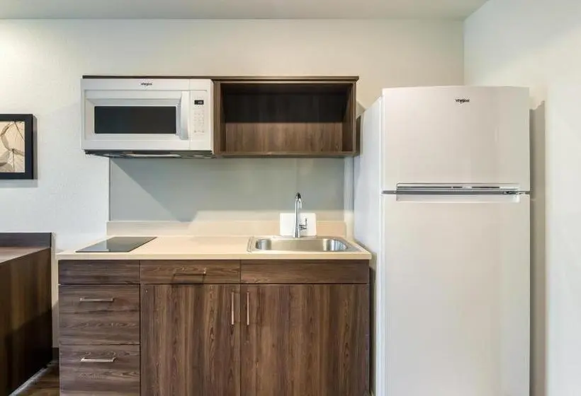 キングサイズベッドのスタンダードルーム, Woodspring Suites Thornton North Denver