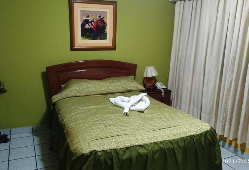 اتاق استاندارد, Hostal Monumental A Media Cuadra De La Plaza Mayor