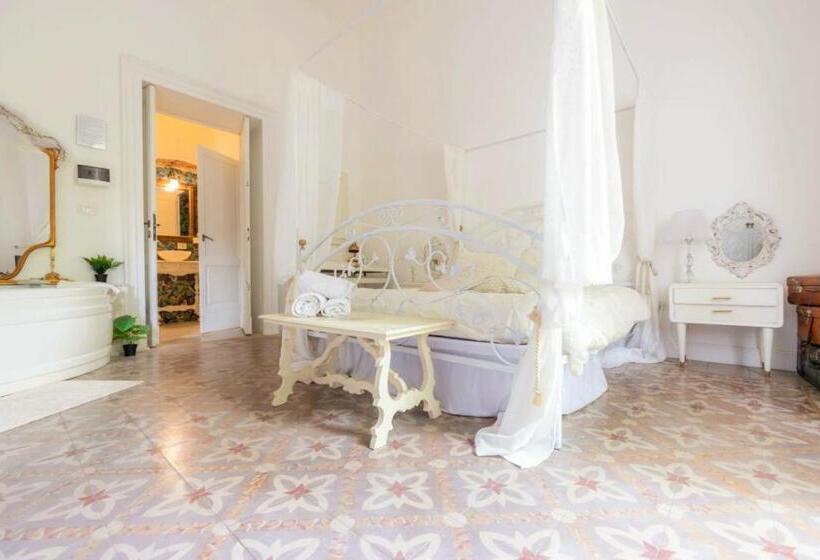 اتاق راحتی سه تخته, B&b Morosoli Palace