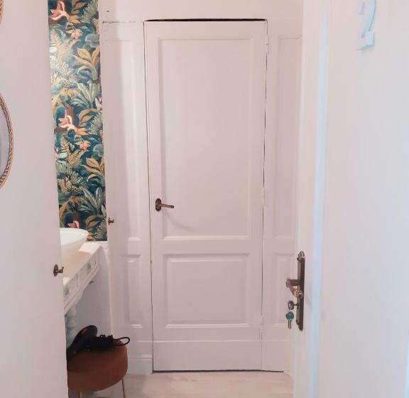 اتاق راحتی سه تخته, B&b Morosoli Palace