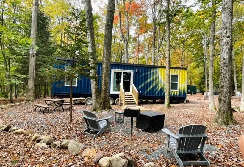 スタンダードルーム, Camptel Poconos Lodging