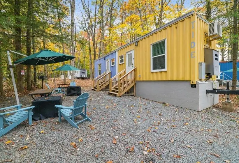 スタンダードスタジオ, Camptel Poconos Lodging