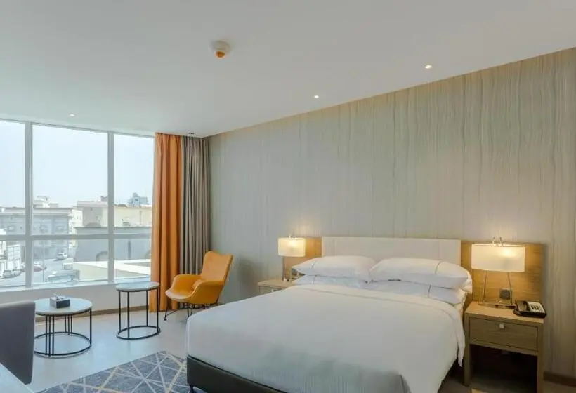 Standard Room King Bed Adapted for people with reduced mobility