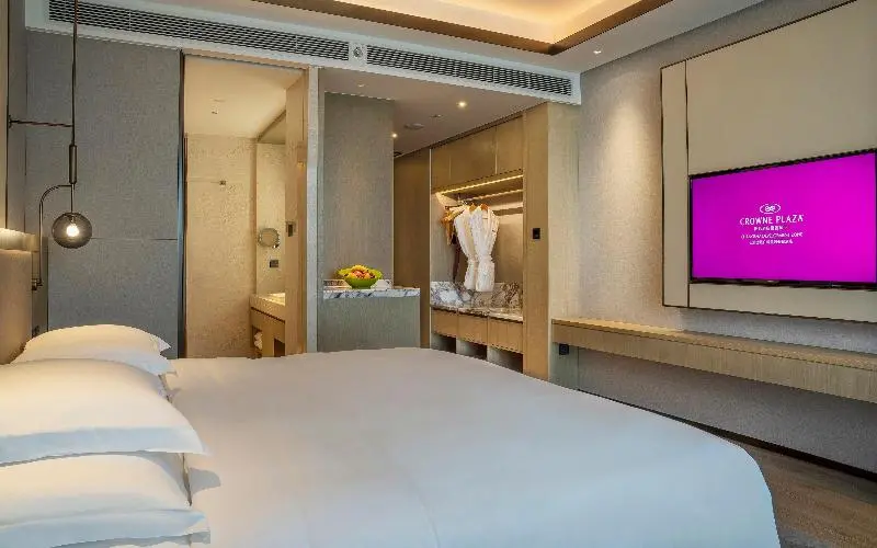 キングサイズベッドのスタンダードルーム, Crowne Plaza Changsha Development Zone By Ihg