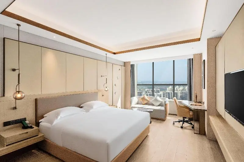 キングサイズベッドのスタンダードルーム, Crowne Plaza Changsha Development Zone By Ihg