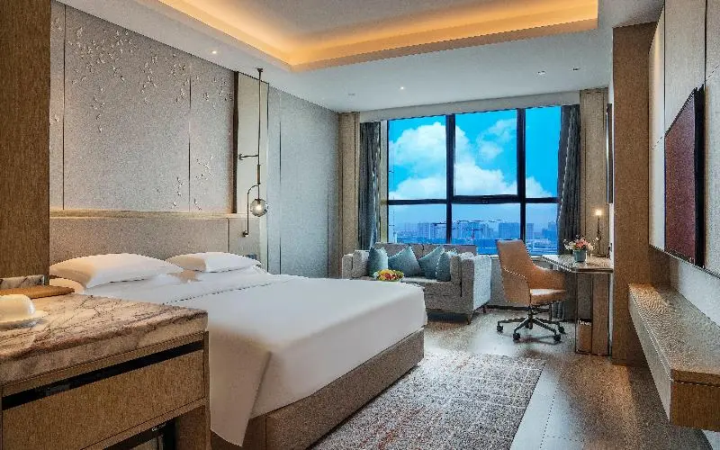 キングサイズベッドのスタンダードルーム, Crowne Plaza Changsha Development Zone By Ihg
