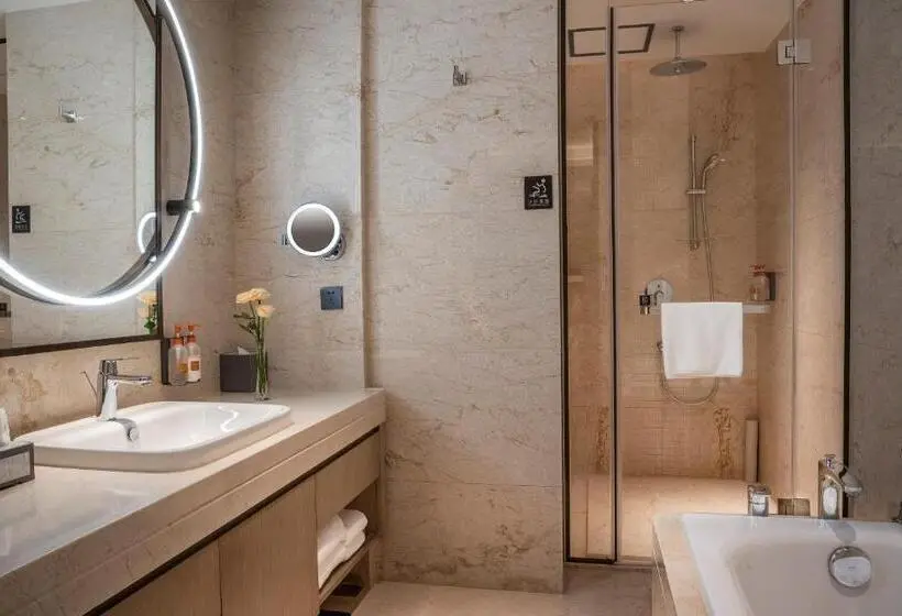 キングサイズベッドのスタンダードルーム, Crowne Plaza Changsha Development Zone By Ihg