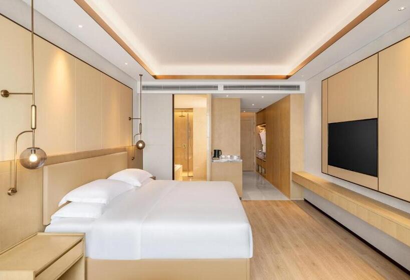 اتاق استاندارد با تخت بزرگ, Crowne Plaza Changsha Development Zone By Ihg