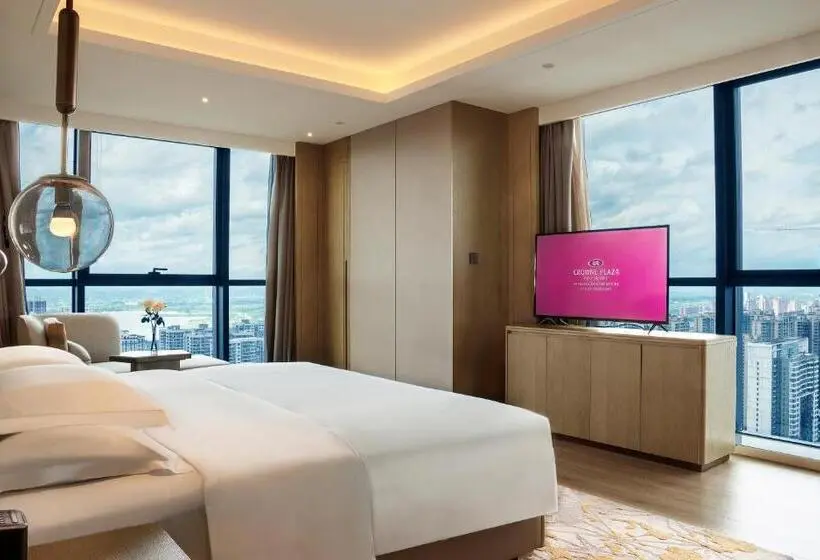 キングサイズベッドのスイートルーム, Crowne Plaza Changsha Development Zone By Ihg