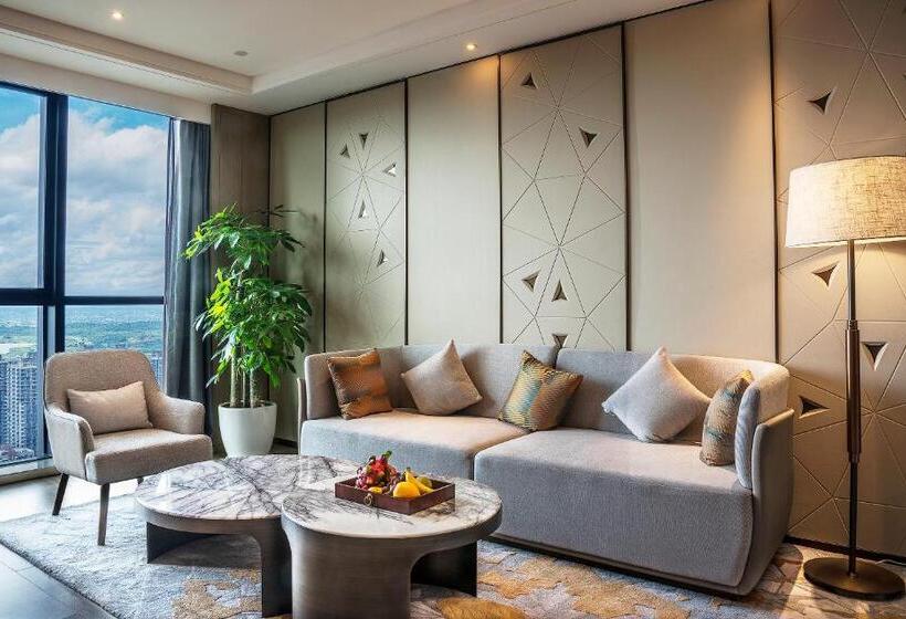 سوئیت با تخت بزرگ, Crowne Plaza Changsha Development Zone By Ihg