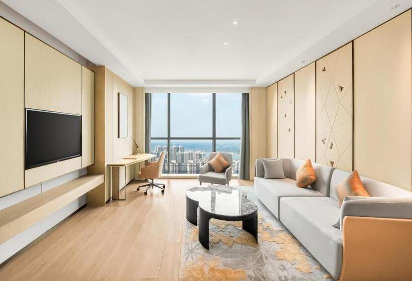 سوئیت با تخت بزرگ, Crowne Plaza Changsha Development Zone By Ihg