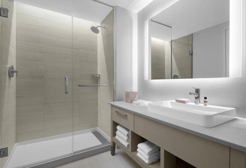 جناح سرير كينج, Element Miami Brickell