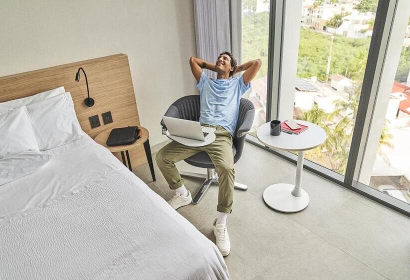 Quarto Estandar Cama King, Aken Mind Mérida