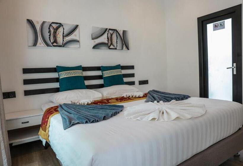 اتاق لوکس, Belvedere Thoddoo