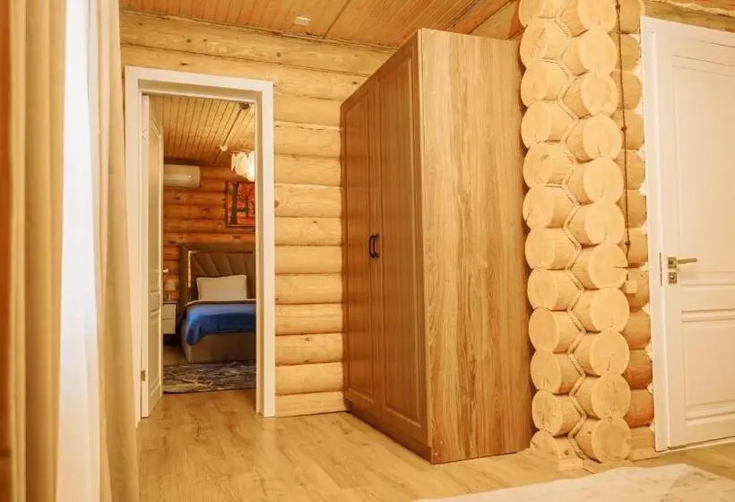 اتاق خانوادگی, Eco Hotel & Restaurant Skala