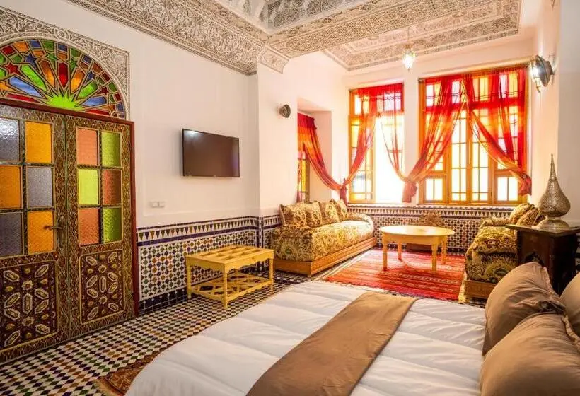 سوئیت پرزیدنت, Riad Sayeda Alhora