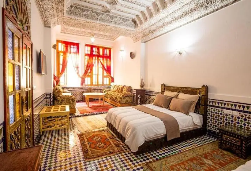 سوئیت پرزیدنت, Riad Sayeda Alhora