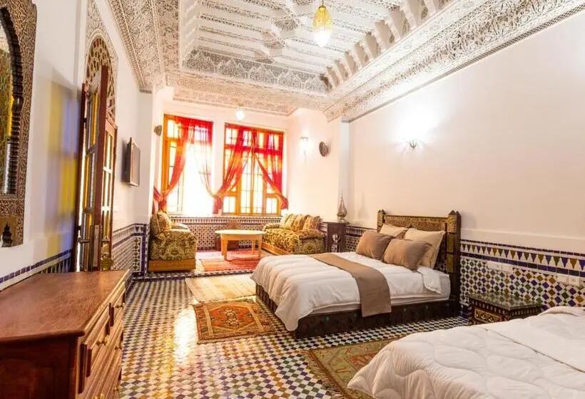 سوئیت پرزیدنت, Riad Sayeda Alhora