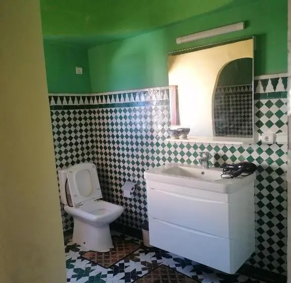 سوییت جونیور, Riad Sayeda Alhora