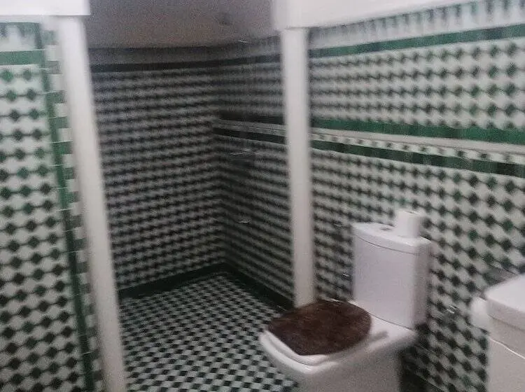 سوئیت پرزیدنت, Riad Sayeda Alhora