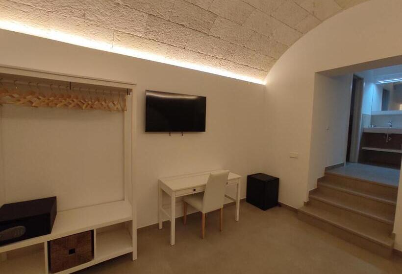 סוויטה עם ג'קוזי, Amano Maison Carrée