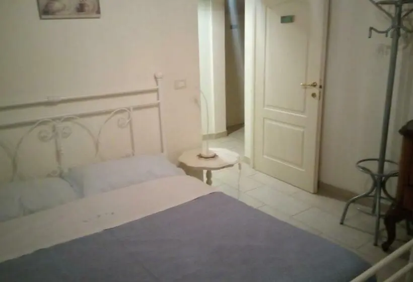 スタンダードルーム, Azienda Agricola Cascina Monticone
