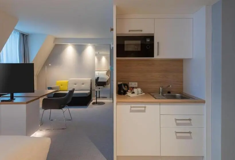 スイート, Holiday Inn Express & Suites   Potsdam, An Ihg