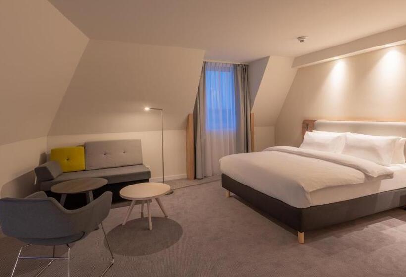 جناح, Holiday Inn Express & Suites   Potsdam, An Ihg