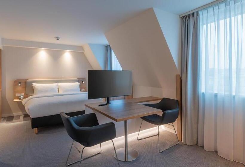 جناح, Holiday Inn Express & Suites   Potsdam, An Ihg