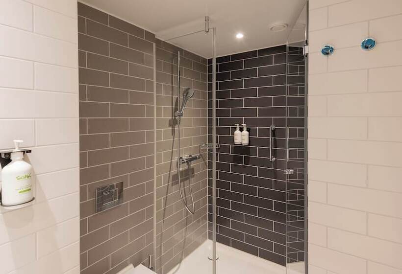 جناح, Holiday Inn Express & Suites   Potsdam, An Ihg