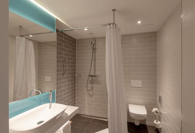 جناح, Holiday Inn Express & Suites   Potsdam, An Ihg