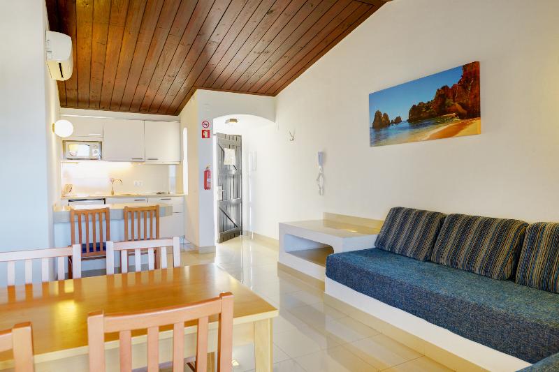 Апартаменты 2 Спальни Боковой Вид на Море, 3hb Golden Beach