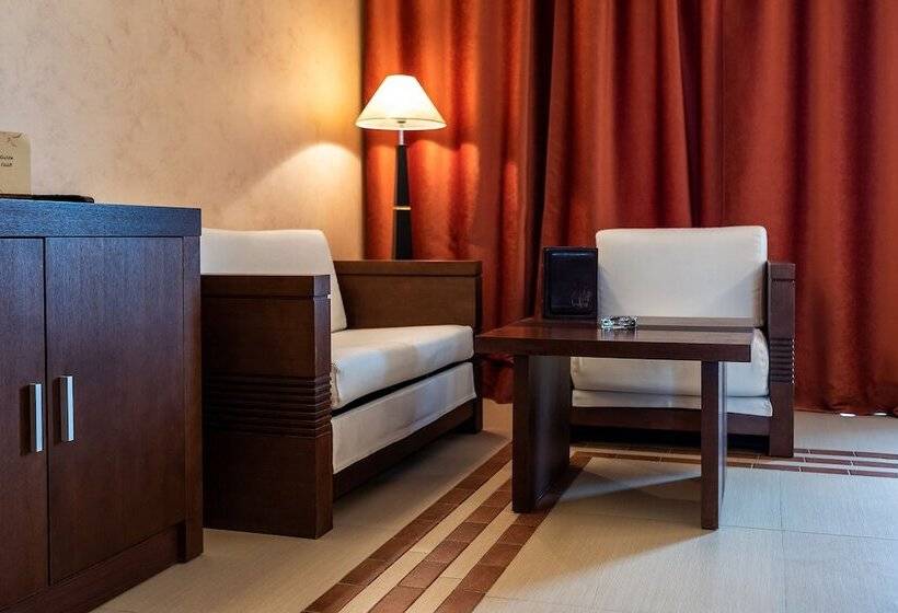 غرفة قياسية مطلّة علي البحر, Garden Of Eden Complex