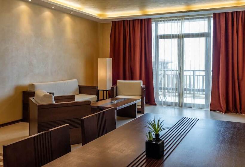 جناح مطلّ علي البحر, Garden Of Eden Complex