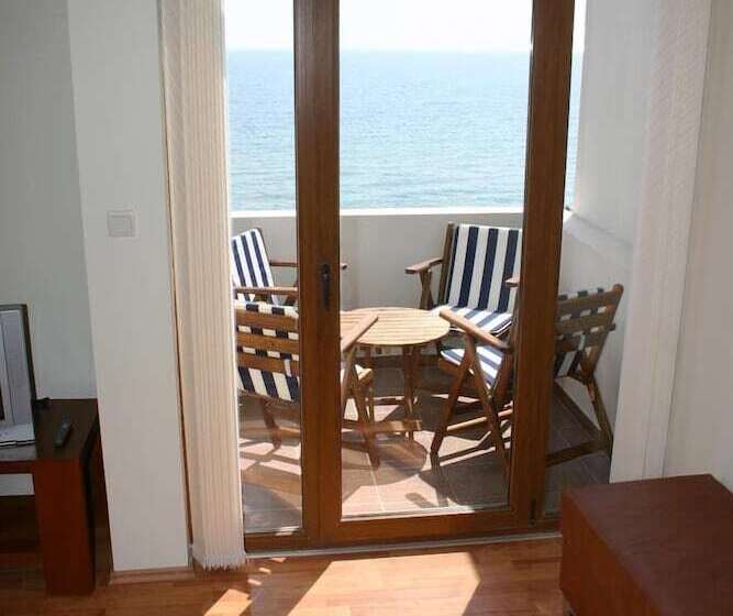 شقة غرفة واحدة, Garden Of Eden Complex