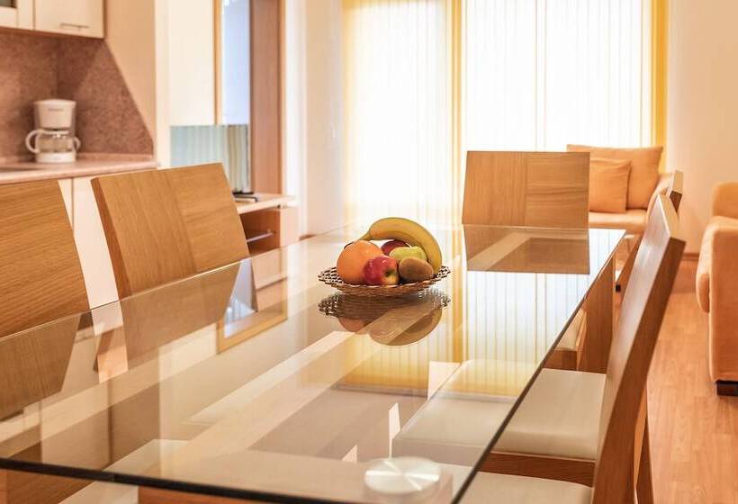 شقة غرفتين, Garden Of Eden Complex