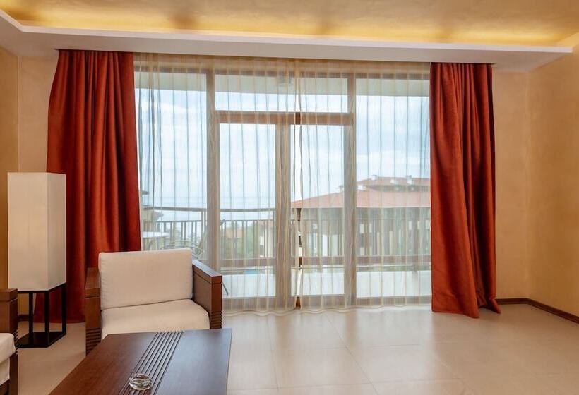 جناح مطلّ علي البحر, Garden Of Eden Complex