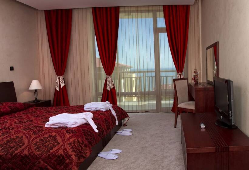 جناح مطلّ علي البحر, Garden Of Eden Complex