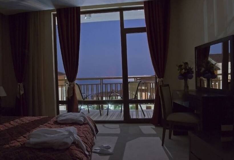 جناح مطلّ علي البحر, Garden Of Eden Complex